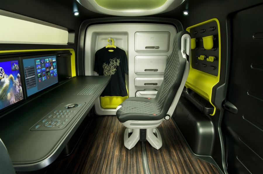  Nissan NV200 Concept 2007 года  (фото 4 из 25)